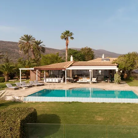 Villa Private Coastal In *